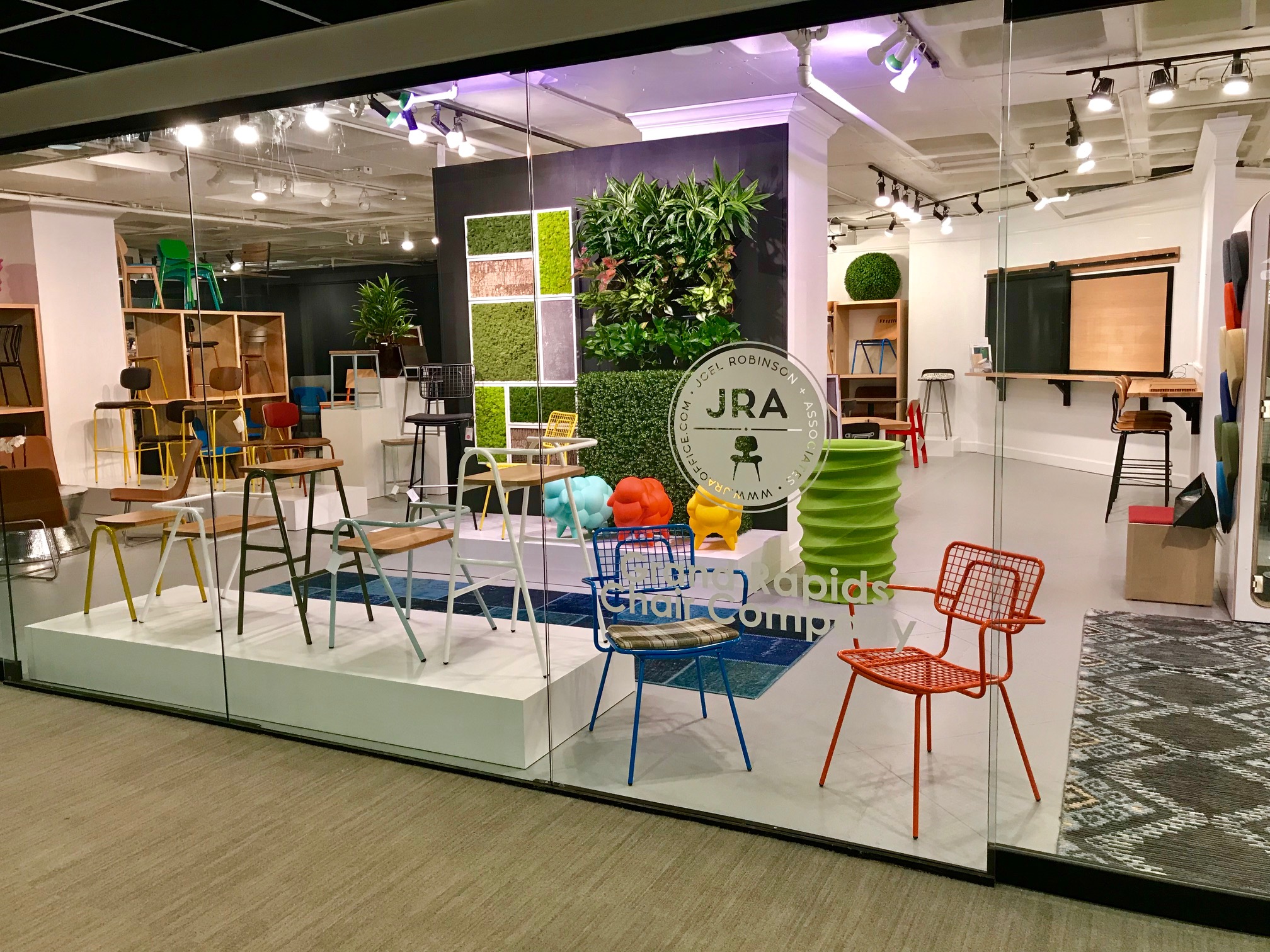 JRA Showroom - Uncommon-studios